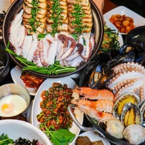 통영돌문어보쌈 본점 완도전복n보쌈